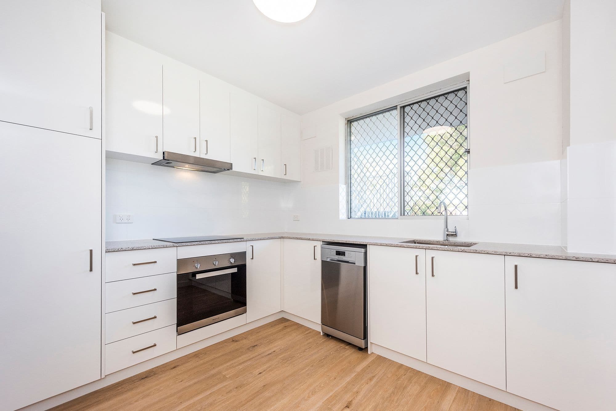 1kitchencrawley/1
