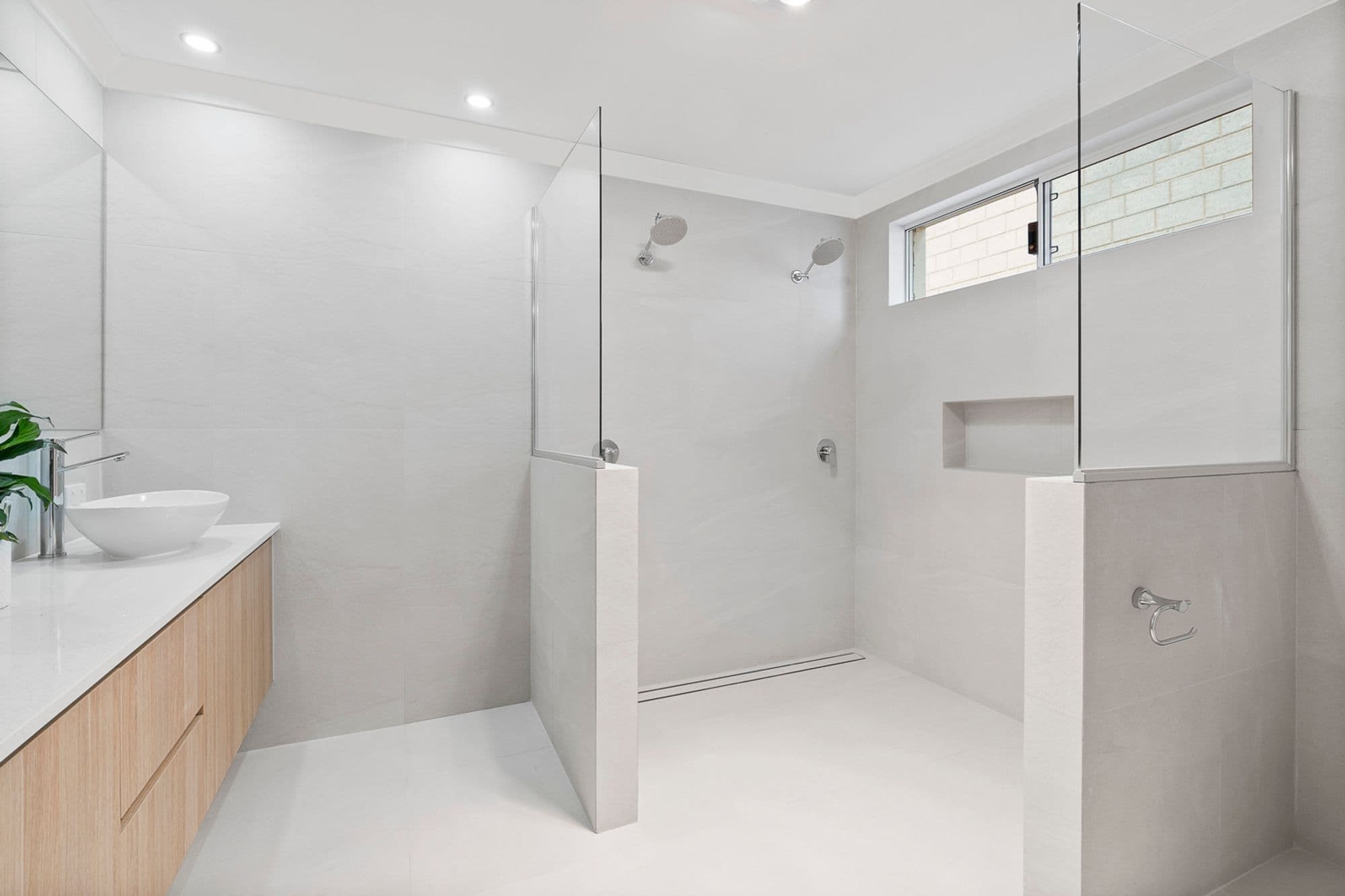 dalebathroom/1